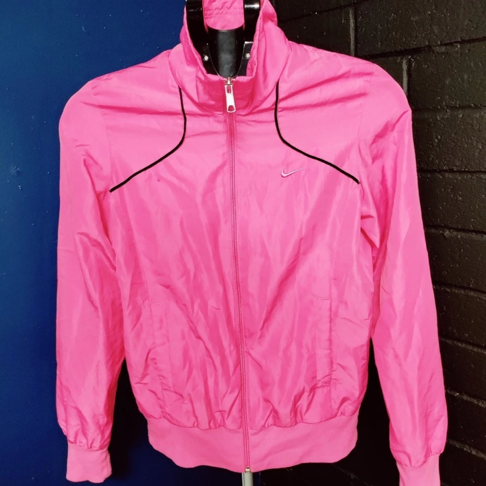 💕 Nike Women's Vibrant Pink Track Jacket Windbreaker Vintage